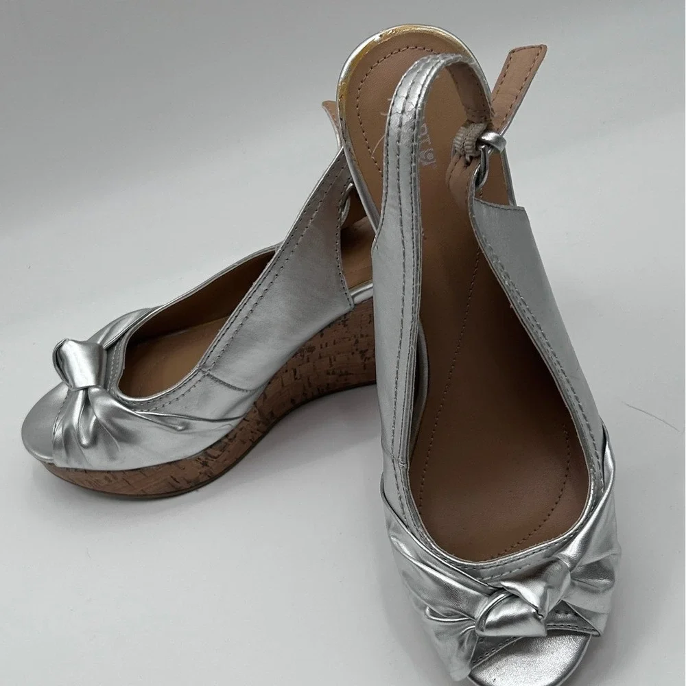 Apt. 9 Womens Silver Metallic Peep Toe Cork Wedge Slingback Sandals Size 9